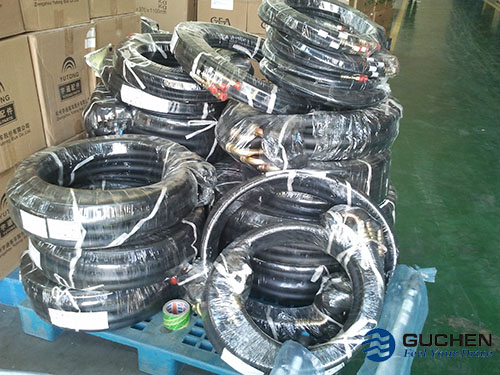 Bus ac hose